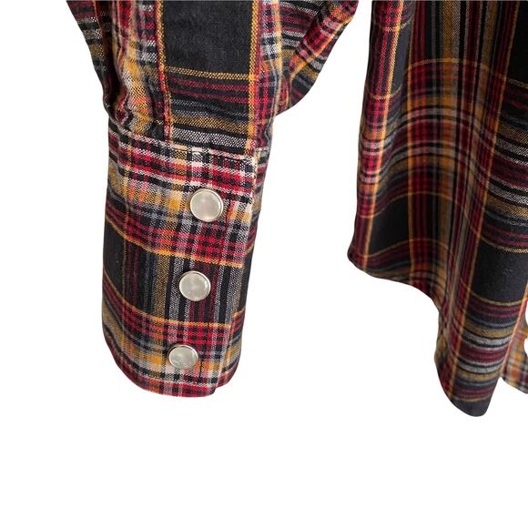 Wrangler Pearl Snap Long Sleeve Shirt - Picture 4 of 5